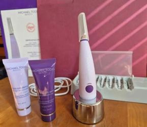 Michael Todd Beauty Sonicsmooth 2-in-1 Sonic Dermaplaning System Exfoliation and Hair Removal