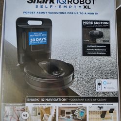 Shark Q Robot Self Emptying Vacuum