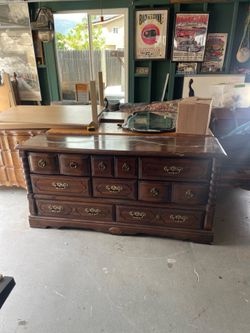 Dresser