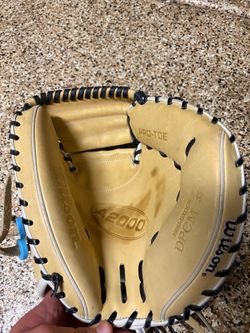 A2000 Catchers glove
