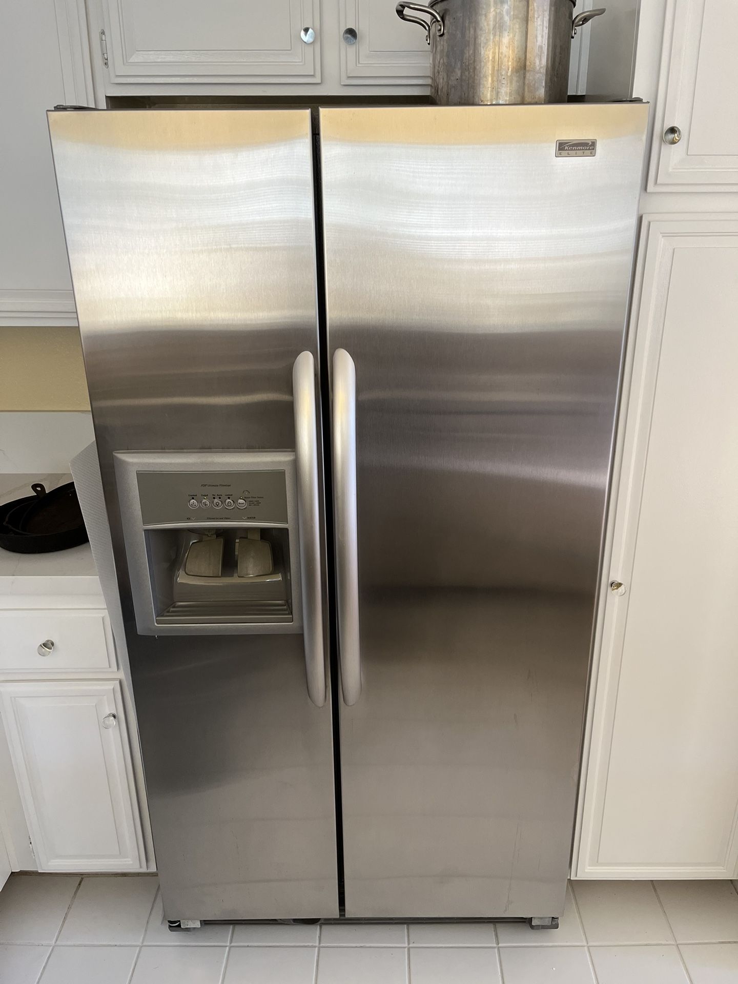 Refrigerator Kenmore Elite
