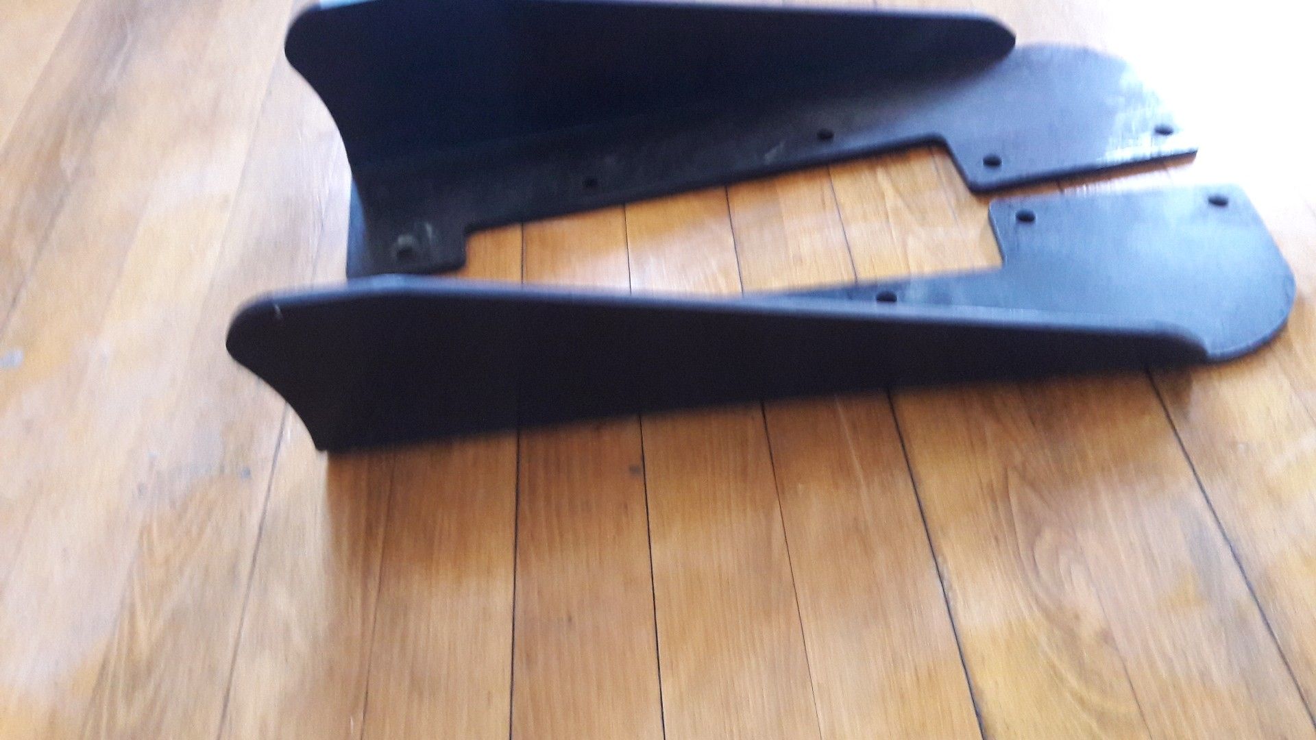Side skirts splitter..universal