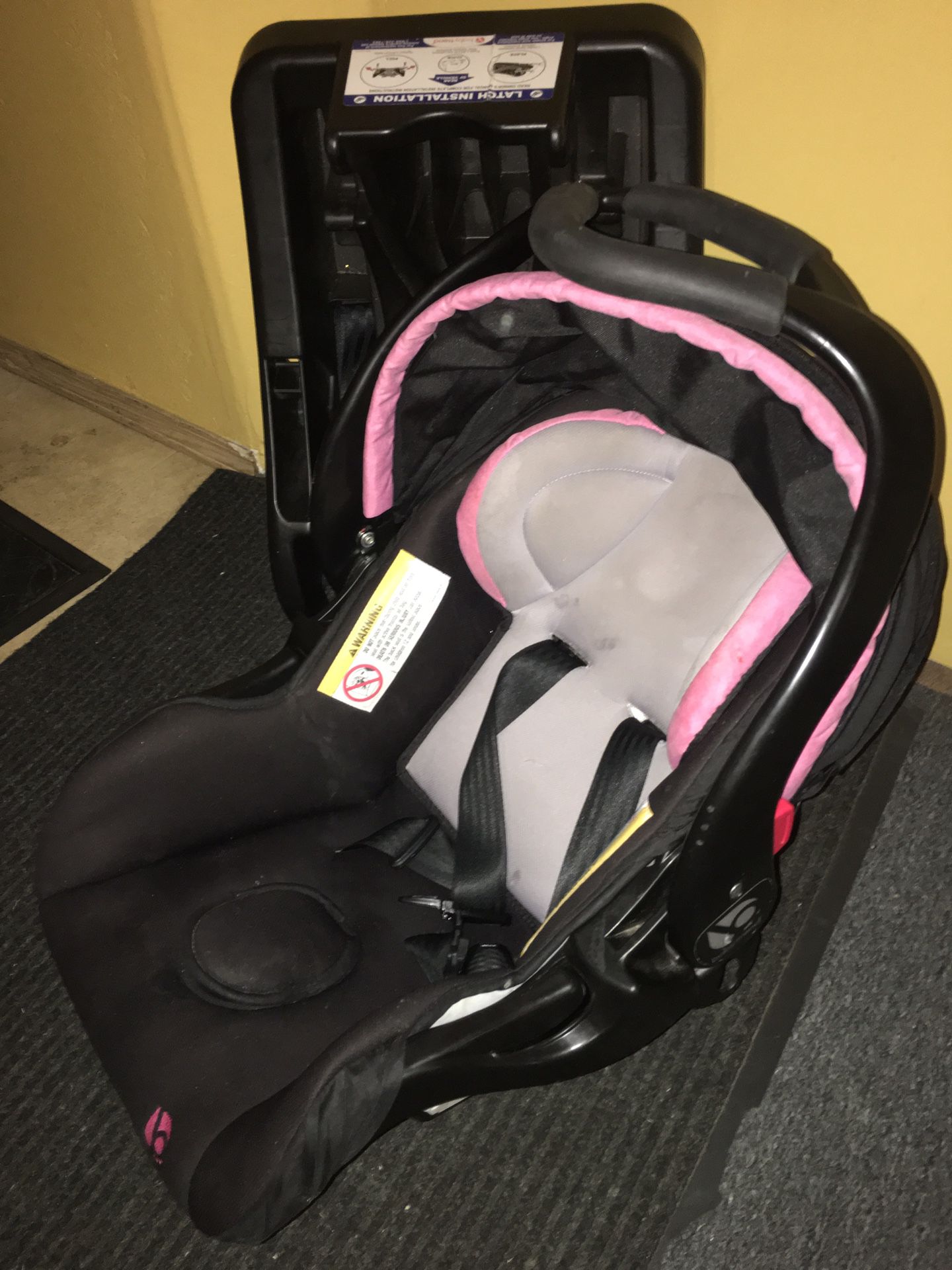 Pink Baby trend infant car seat