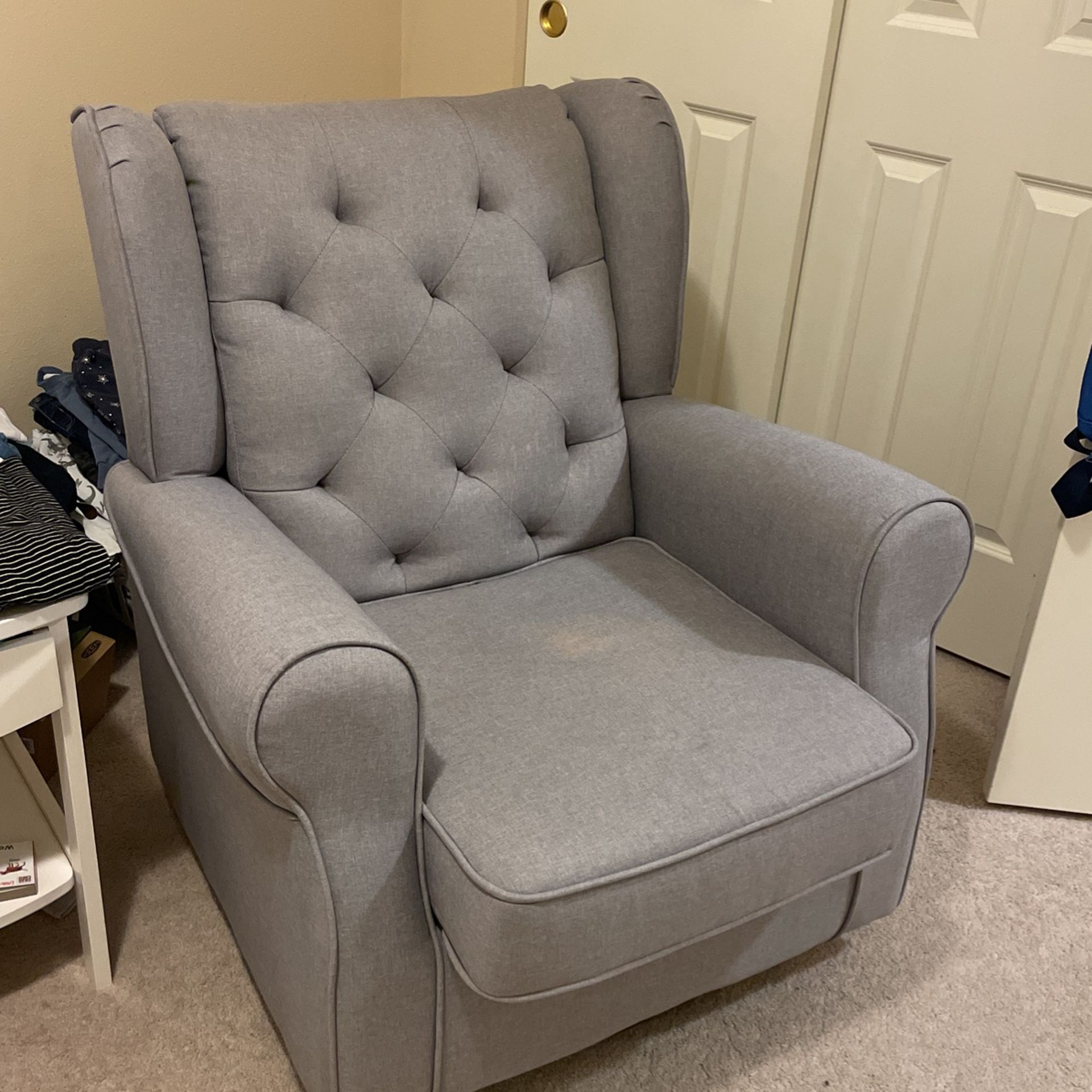 Delta Children® Emma Nursery Glider Swivel Rocker Chair
