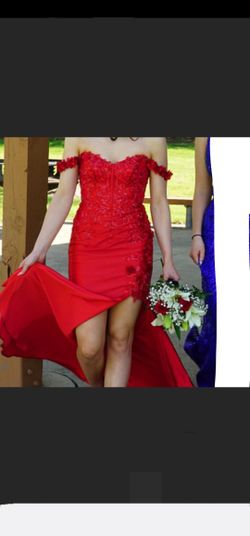 Red sequin fitted dress   off the shoulder satin dress with a front slit.  

SIZE SMALL / PARTY /PROM / WEDDING / EVENING DRESS