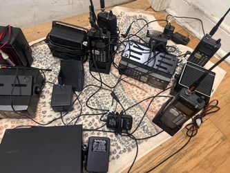 Mixed Lot of Handheld Radios and Scanners