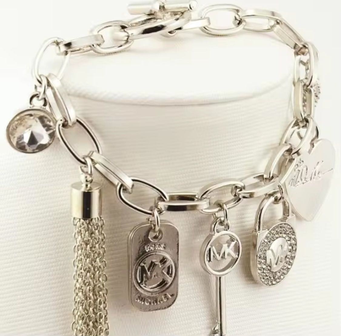💝Valentine’s Day 💝🥰Fashion Bracelet