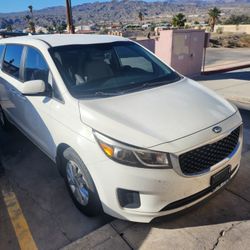 2016 KIA Sedona