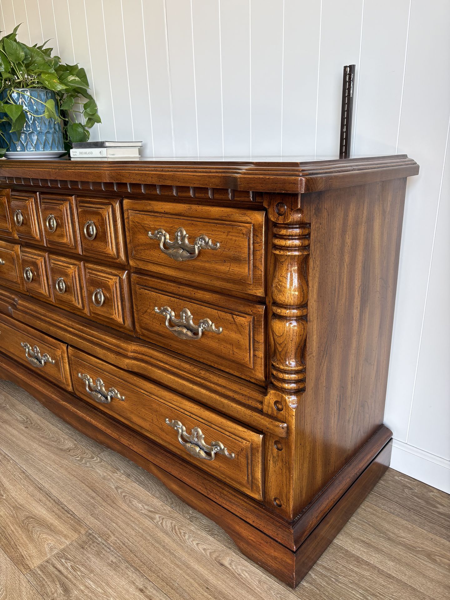 Vintage Solid Wood Dresser Vintage Solid Wood Dresser