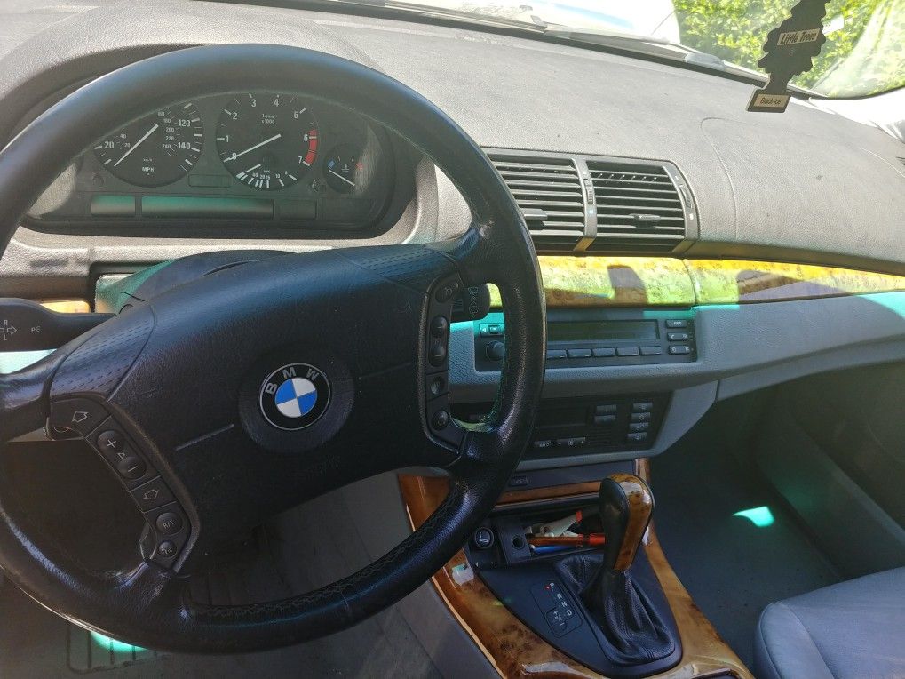 2000 BMW X5