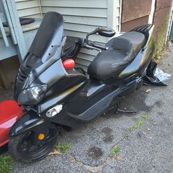 250cc Scooter 