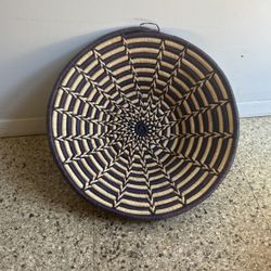 African Plateau Basket