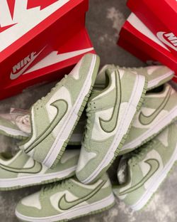 Nike Dunk Low 🍈 “Honeydew”   