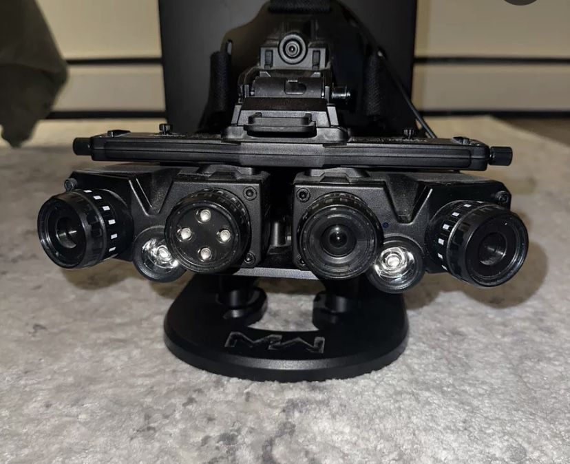 Call of Duty Modern Warfare Dark Edition Night Vision Goggles PS4