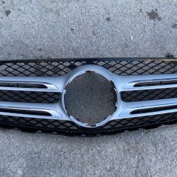 MERCEDES GLC X253 Front Bumper Center Grille OEM A(contact info removed)66 