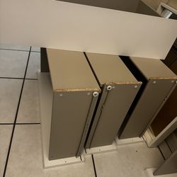 Free dresser in Doral