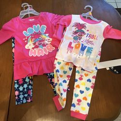 Trolls Pajama And Outfit Bundle