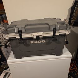 70 qt Igloo