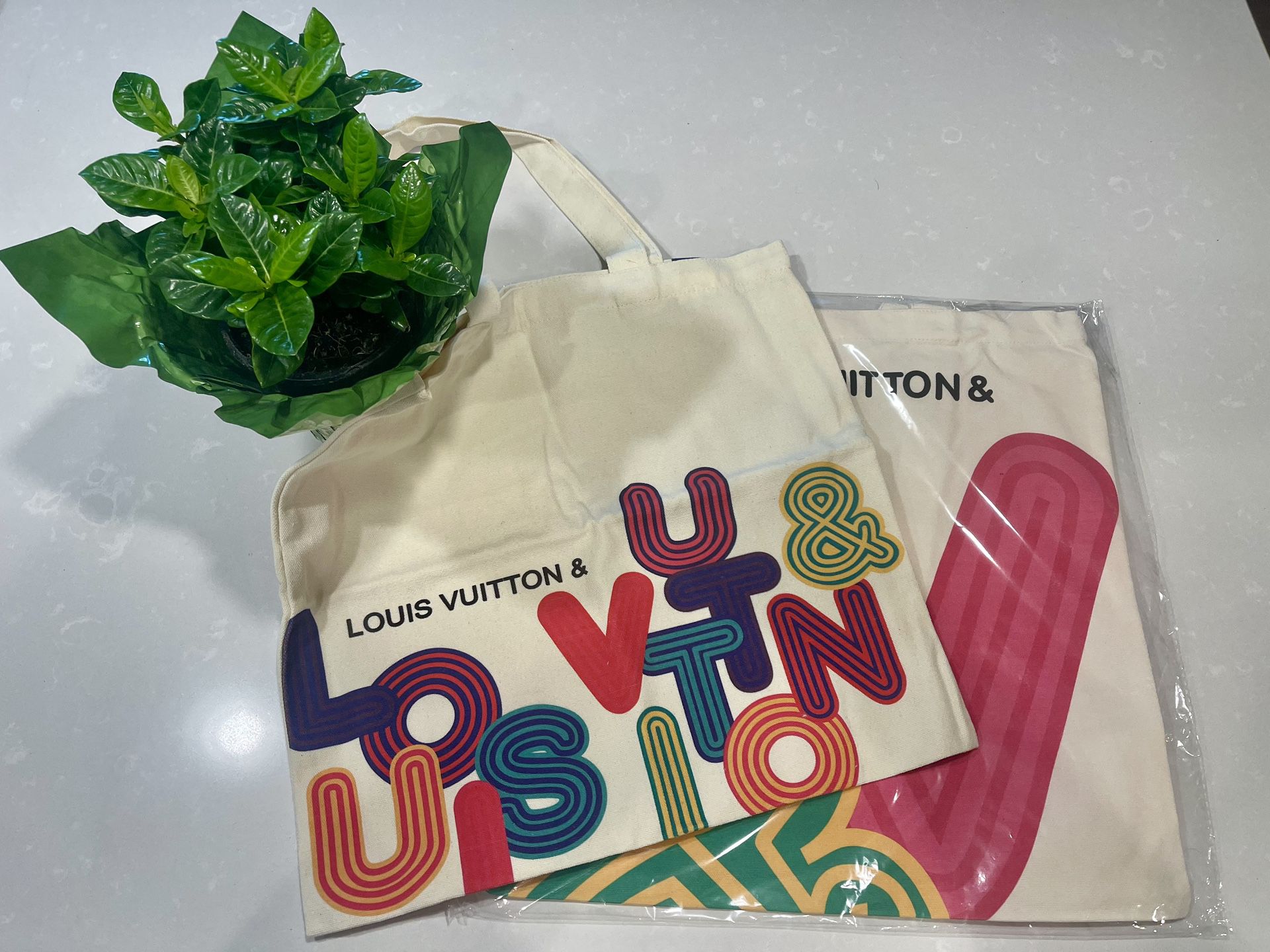 Louis Vuitton & Canvas Tote Bag Limited Edition Shenzhen Exhibition