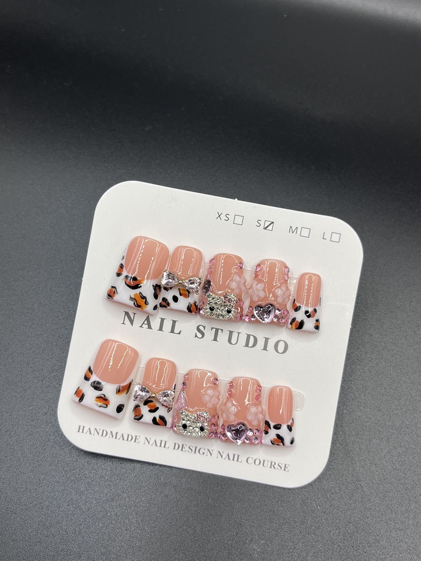 Luxury Press/glue On Nails