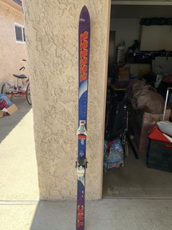 Vintage TRC K2 Triaxial 7.8 skis with bindings