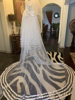 White Wedding Dress With Headpiece Veil