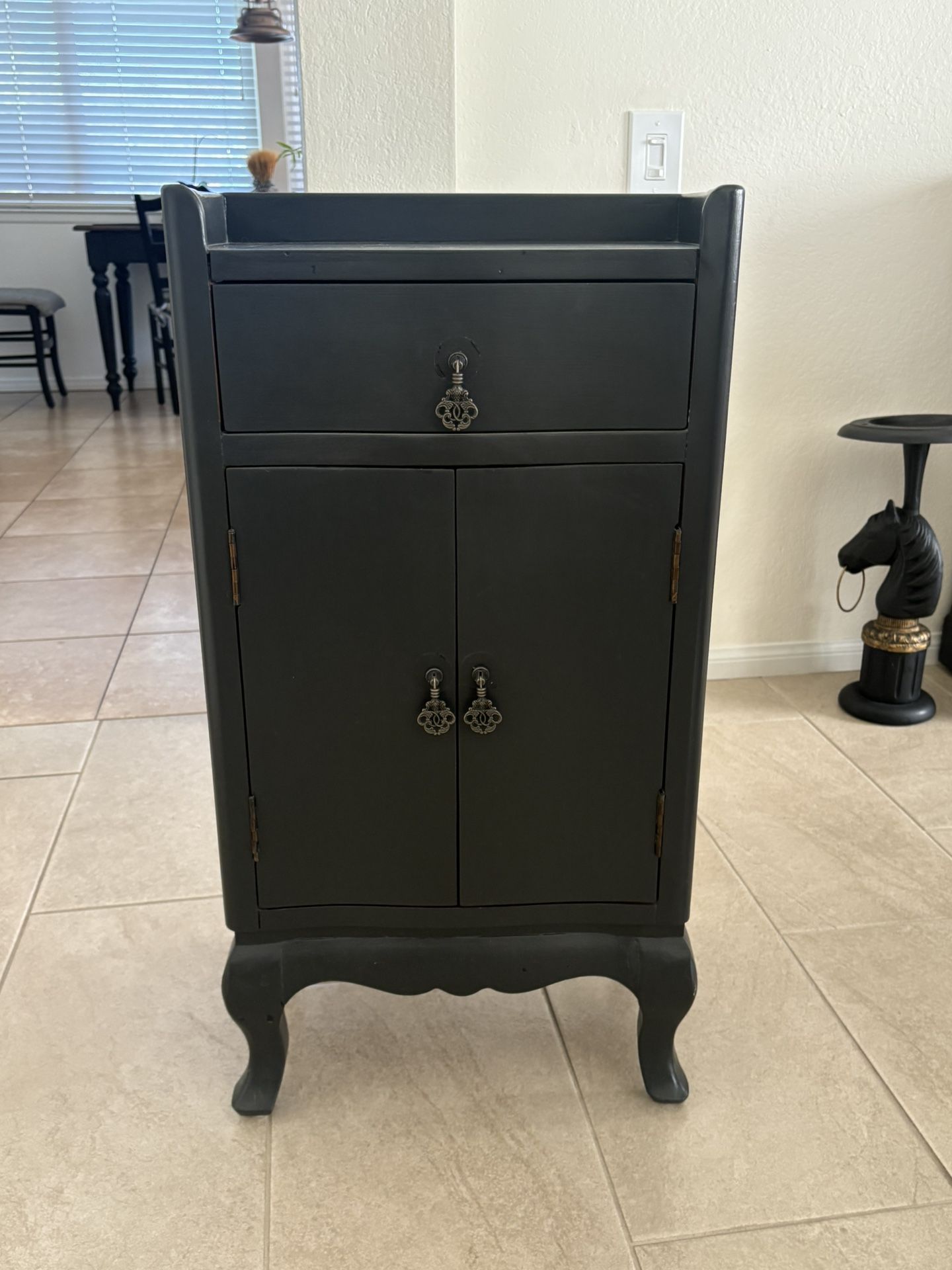 Cabinet Table