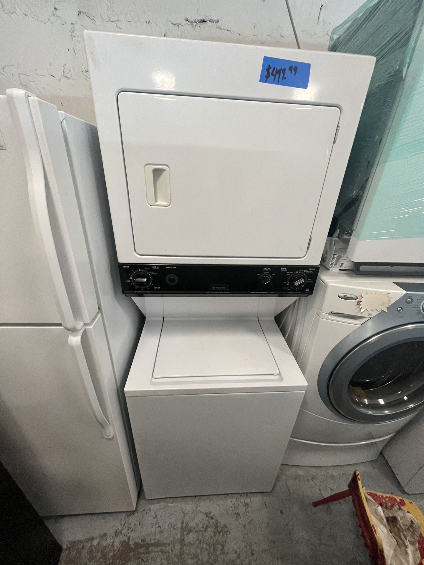 Frigidaire 27” Electric Stackable Washer And Dryer Unit for Sale in