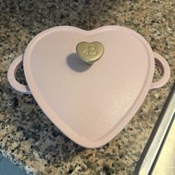 Drew Barrymore Dutch Oven Pink