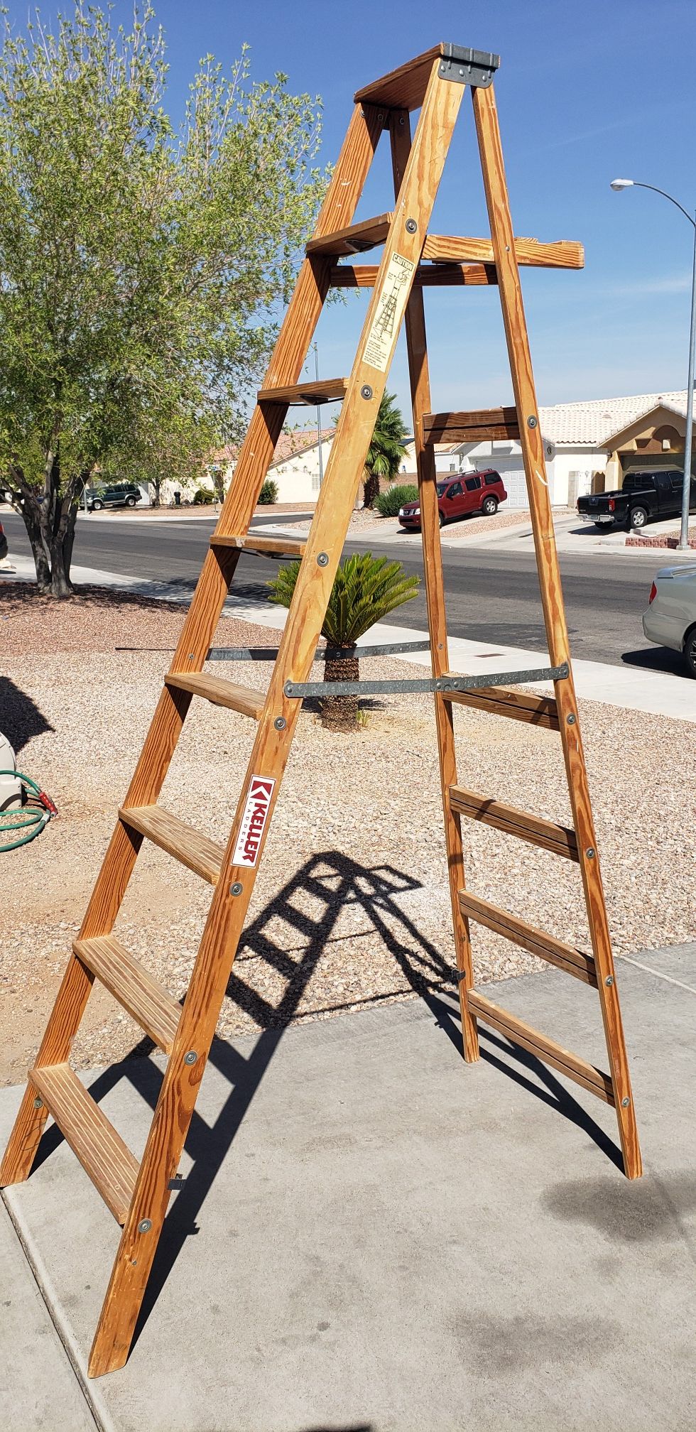 Keller Model W28 Type II 8' Commercial Wooden Ladder for Sale in Las Vegas, NV OfferUp