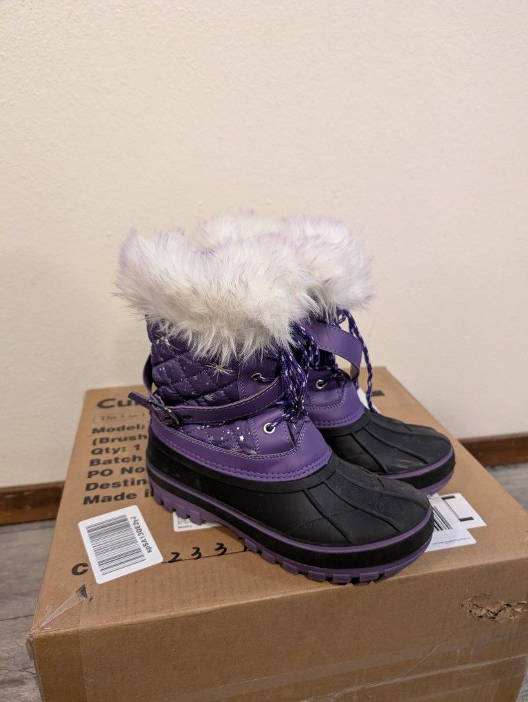 Girls Size 4, Snow Boots.