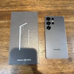 Samsung Galaxy S25 Ultra (Unlocked) Titanium Black 256GB