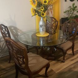 Dining  Table 