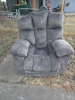 Remote control recliner