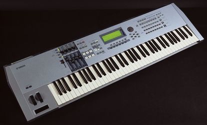 Yamaha Motif ES6 Synthesizer 