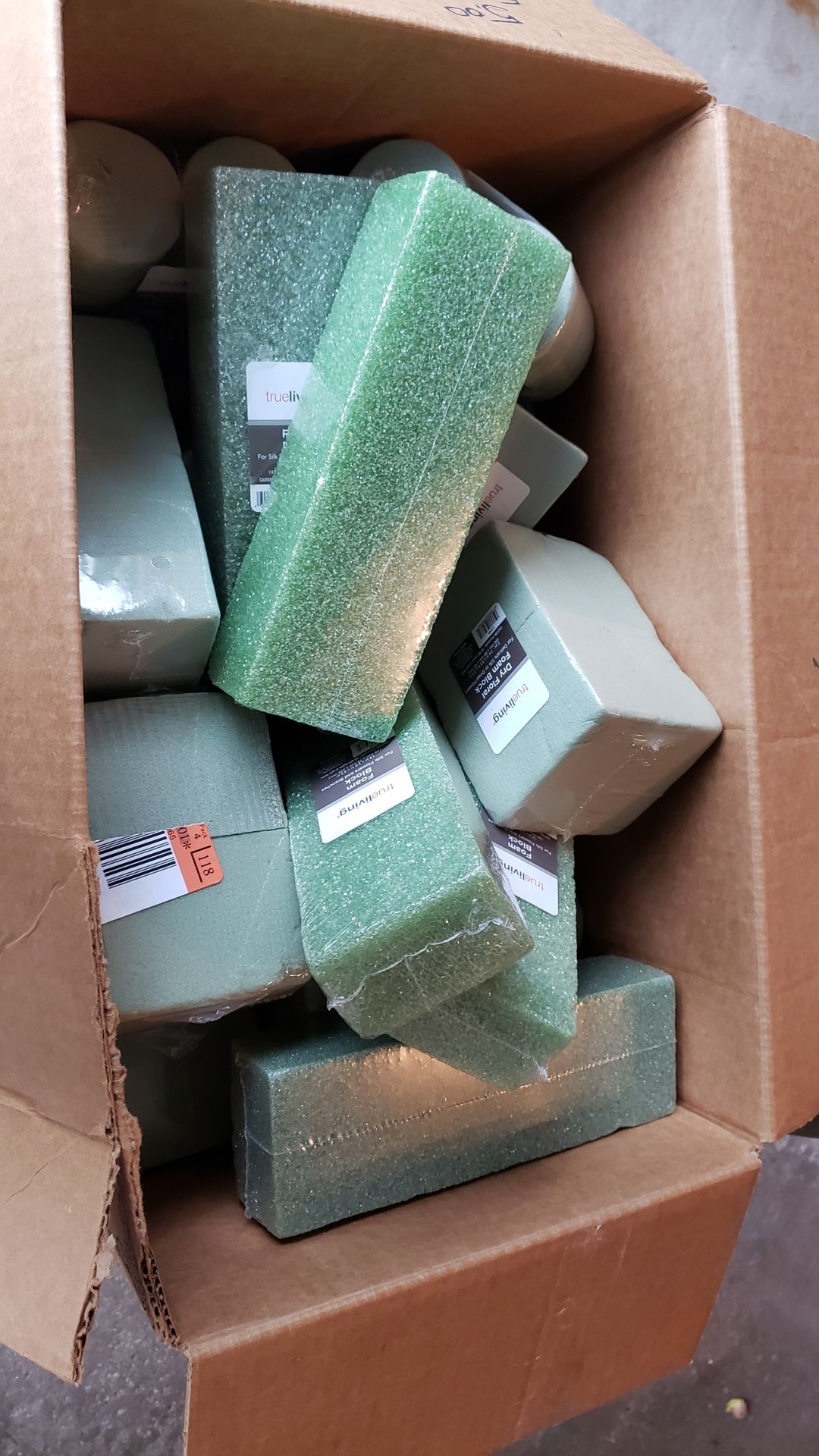 Box Of Crating Foam. 26 New In Packaging 
