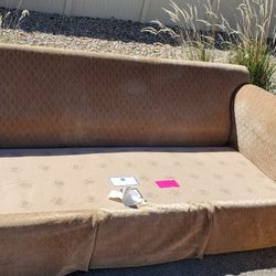 Free Couch 