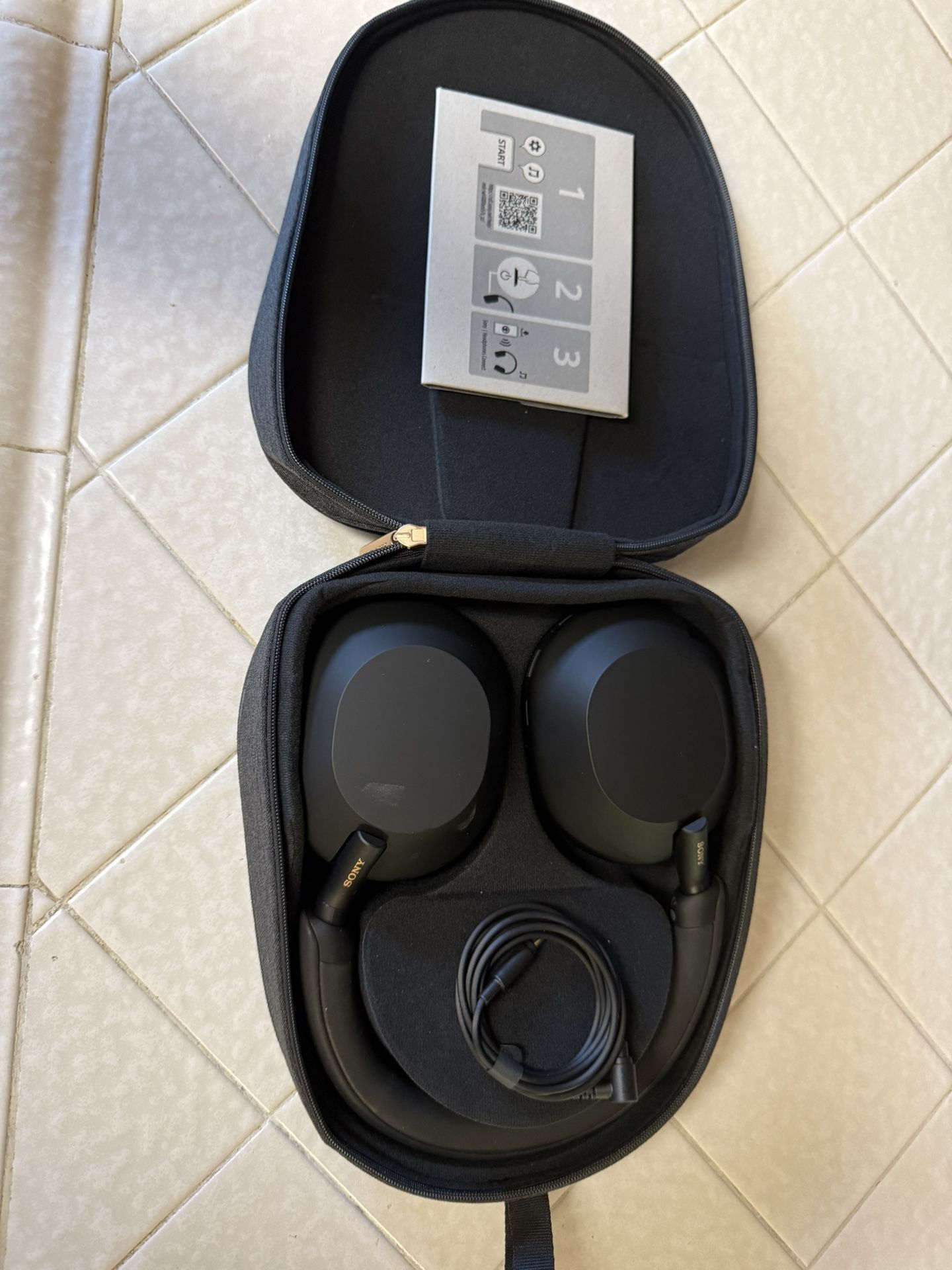 Sony WH1000 XM6 Noise Canceling Headphones (RETAIL For$500)