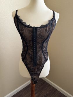 Shapelxx Blouse Size L Runs Small Like A M