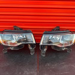 2016-2018 JEEP GRAND CHEROKEE RIGHT PASSENGER HALOGEN -LEFT DEIVE HEADLIGHT OEM