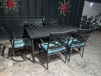 Hampton Bay Metal Outdoor Patio Table & 6 Metal Outdoor Patio Chairs w/ Cushions