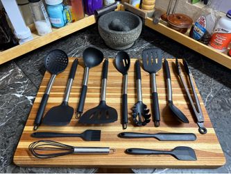 Complete Set of Stainless Steel and Silicone Uitchen Utensils