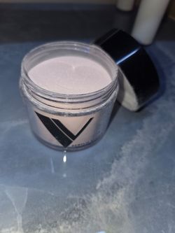 Valentino Beauty Pure Acrylic Nail Powder