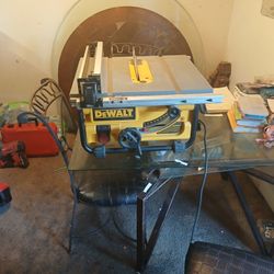 Table Saw Dewalt $200