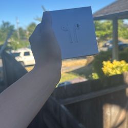 AirPods Gen 2