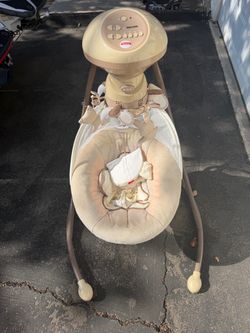 Baby swing