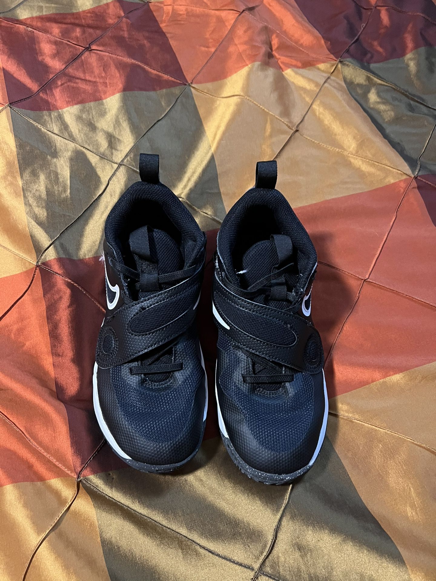 Boys Nike Basket Ball Shoes