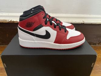 Jordan 1 mid Chicago
