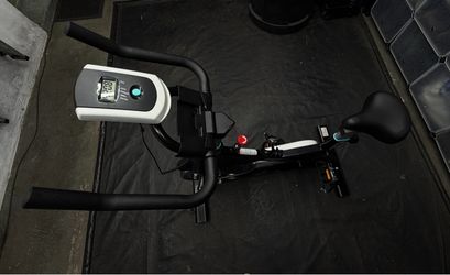 Stationary Bike (Likenew)