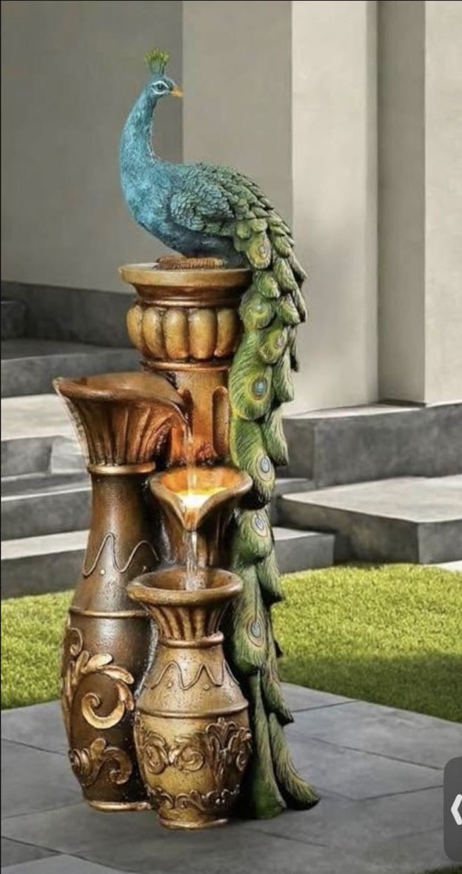 Beautiful Peacock Outdoor Fountain With LED
